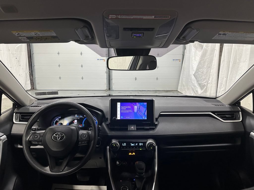 Used 2025 Toyota RAV4 XLE AWD/4WD image 41