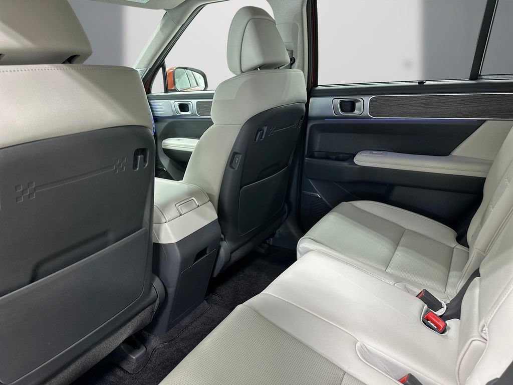 Certified 2025 Hyundai Santa Fe Limited FWD image 16