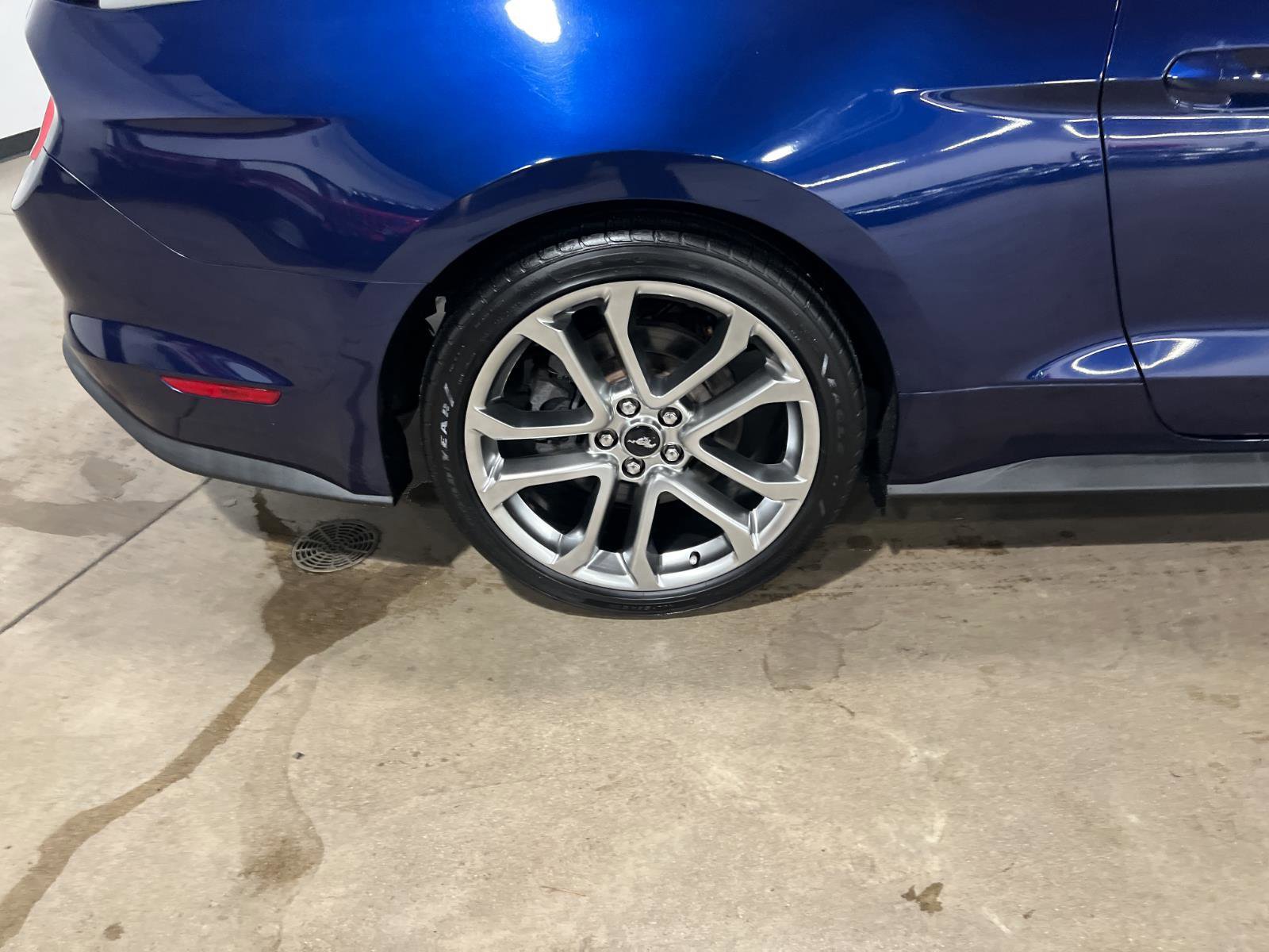 Used 2019 Ford Mustang GT Premium RWD image 34