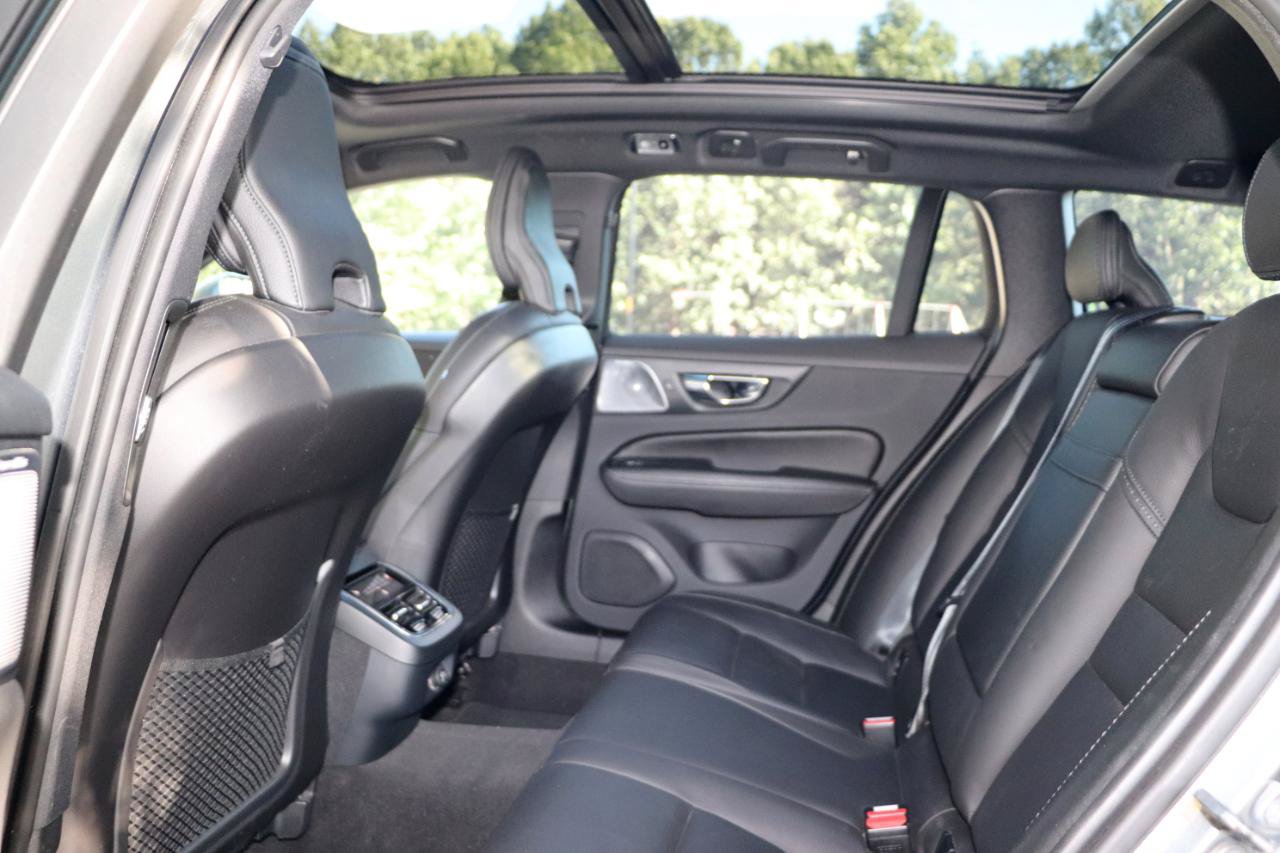Used 2019 Volvo V60 T5 Cross Country AWD/4WD image 30