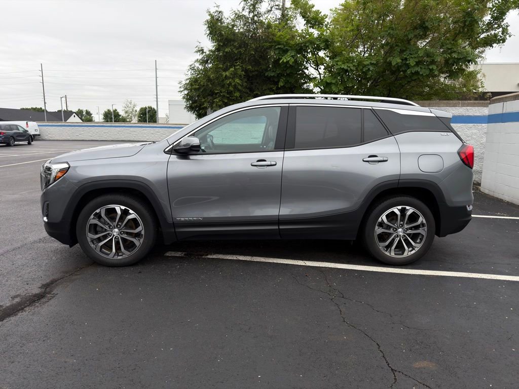 Used 2019 GMC Terrain SLT w/ Preferred Package FWD image 2
