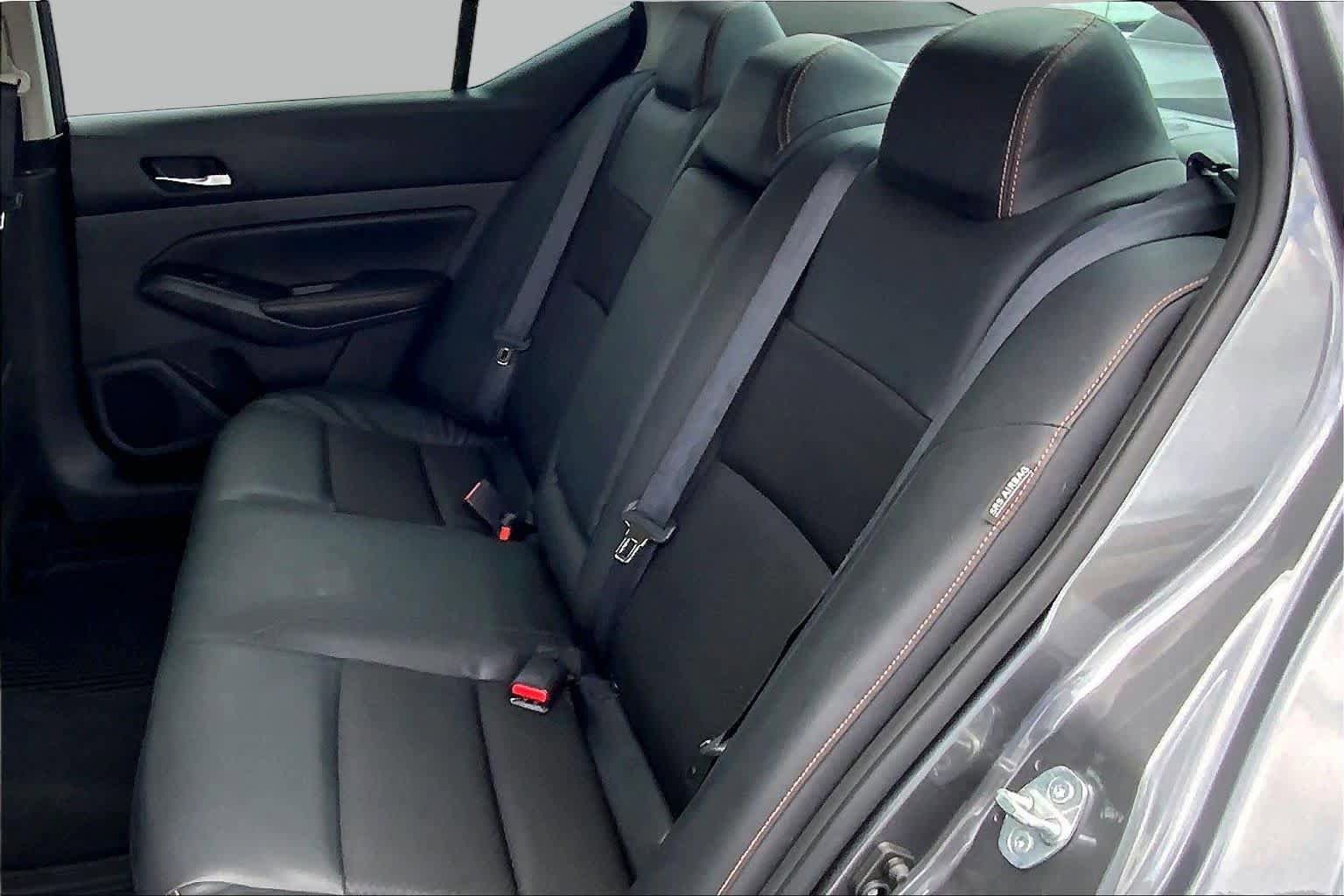 Used 2022 Nissan Altima 2.5 SR w/ Midnight Edition Package FWD image 21