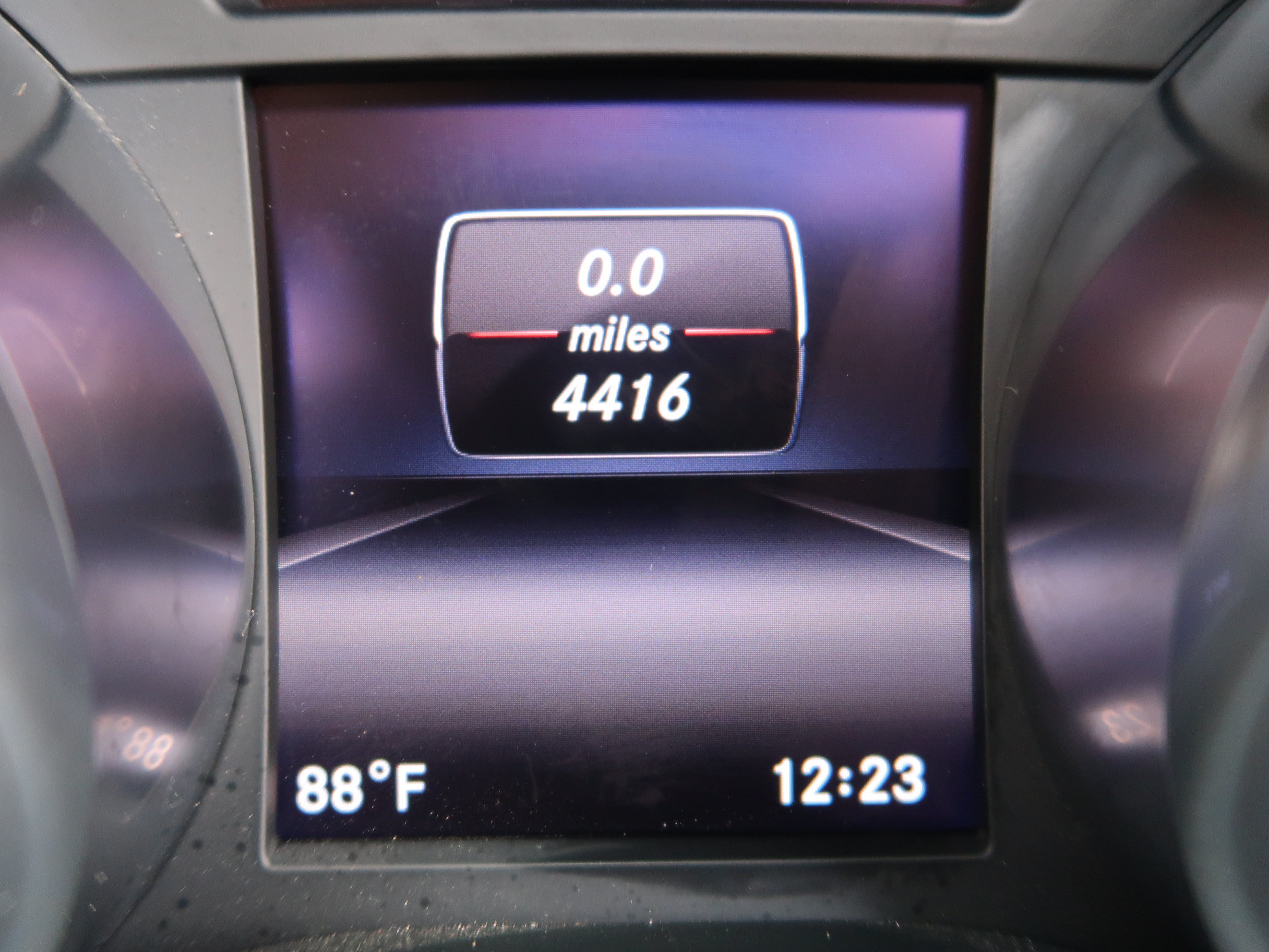 Used 2015 Mercedes-Benz SLK 250 image 29