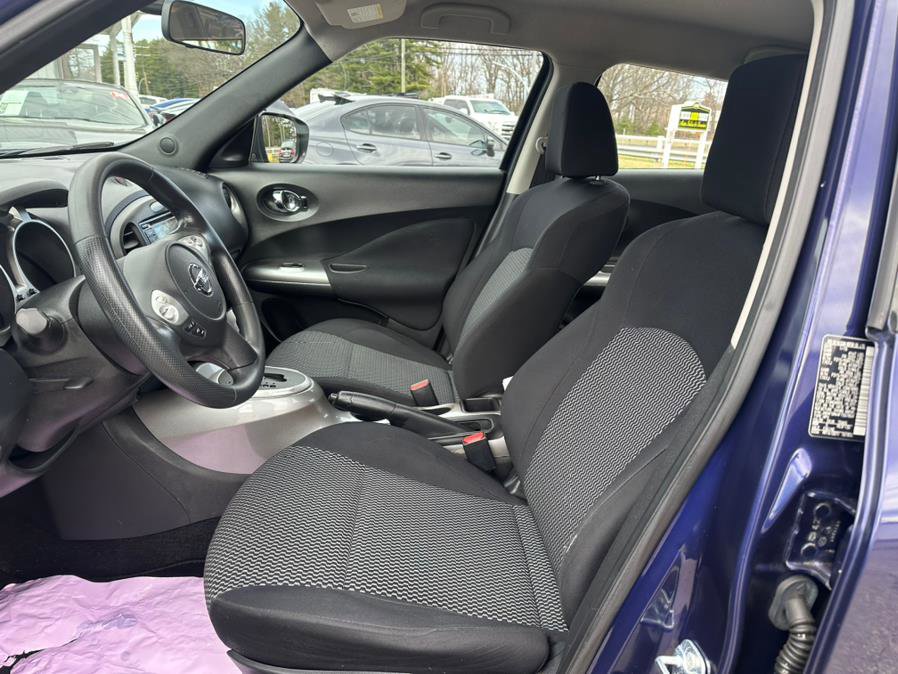 Used 2015 Nissan Juke S image 11