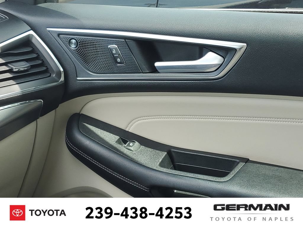 Used 2022 Ford Edge Titanium AWD/4WD image 29