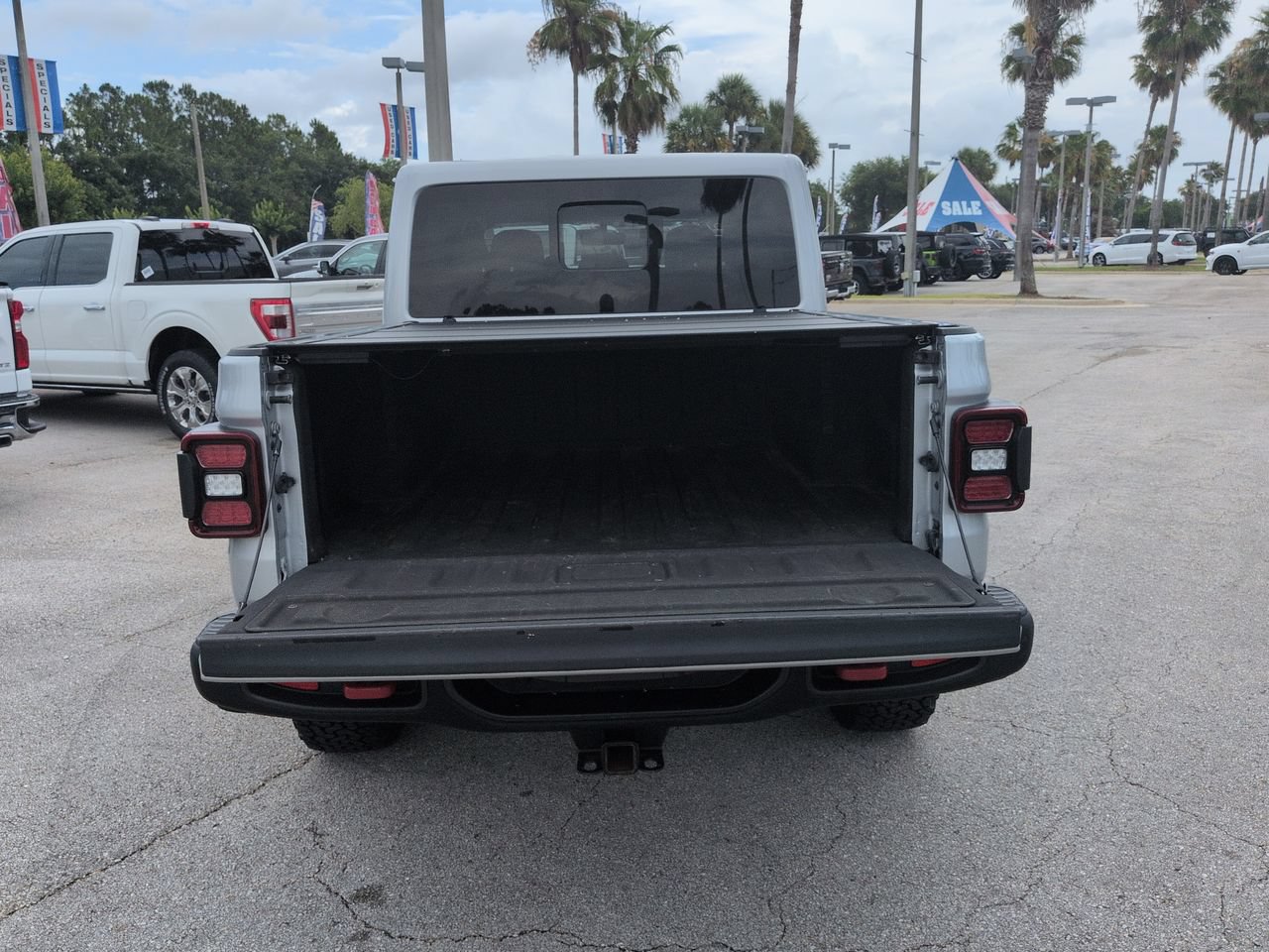 Used 2022 Jeep Gladiator Rubicon w/ LED Lighting Group AWD/4WD image 11