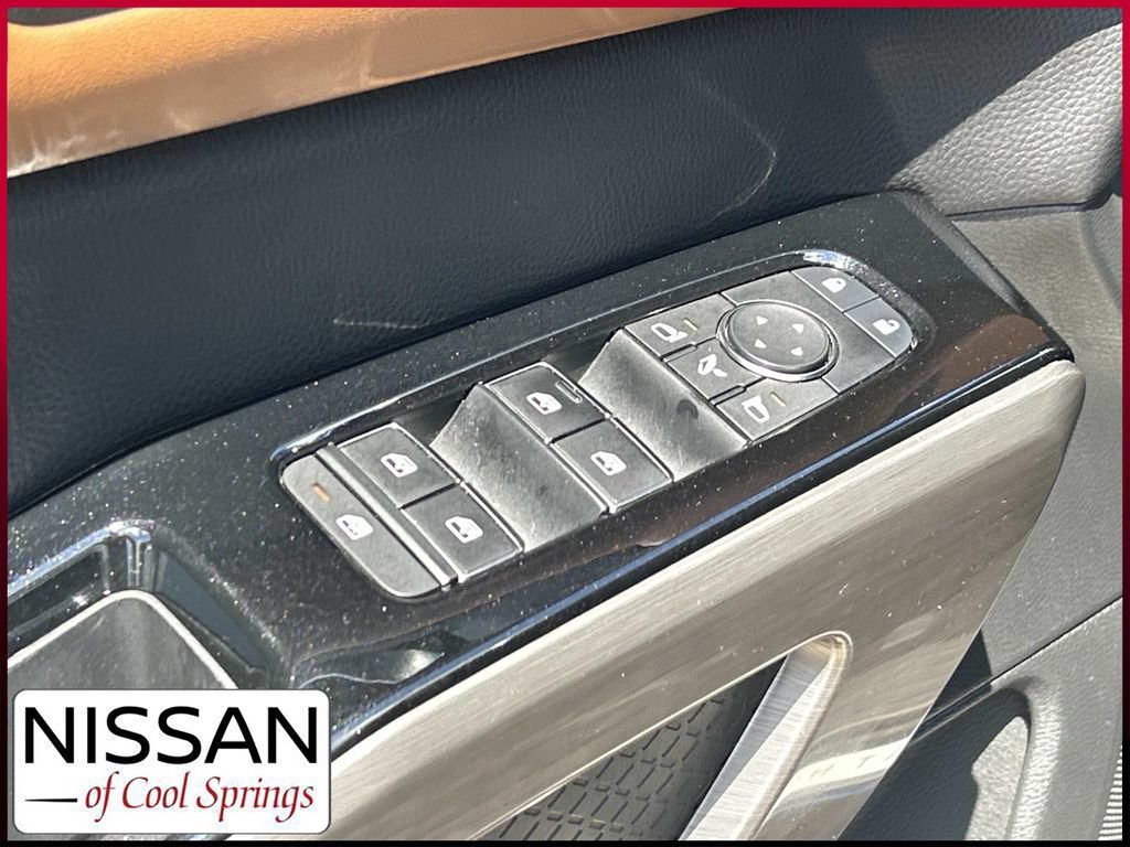 Used 2023 Nissan Pathfinder Platinum FWD image 20