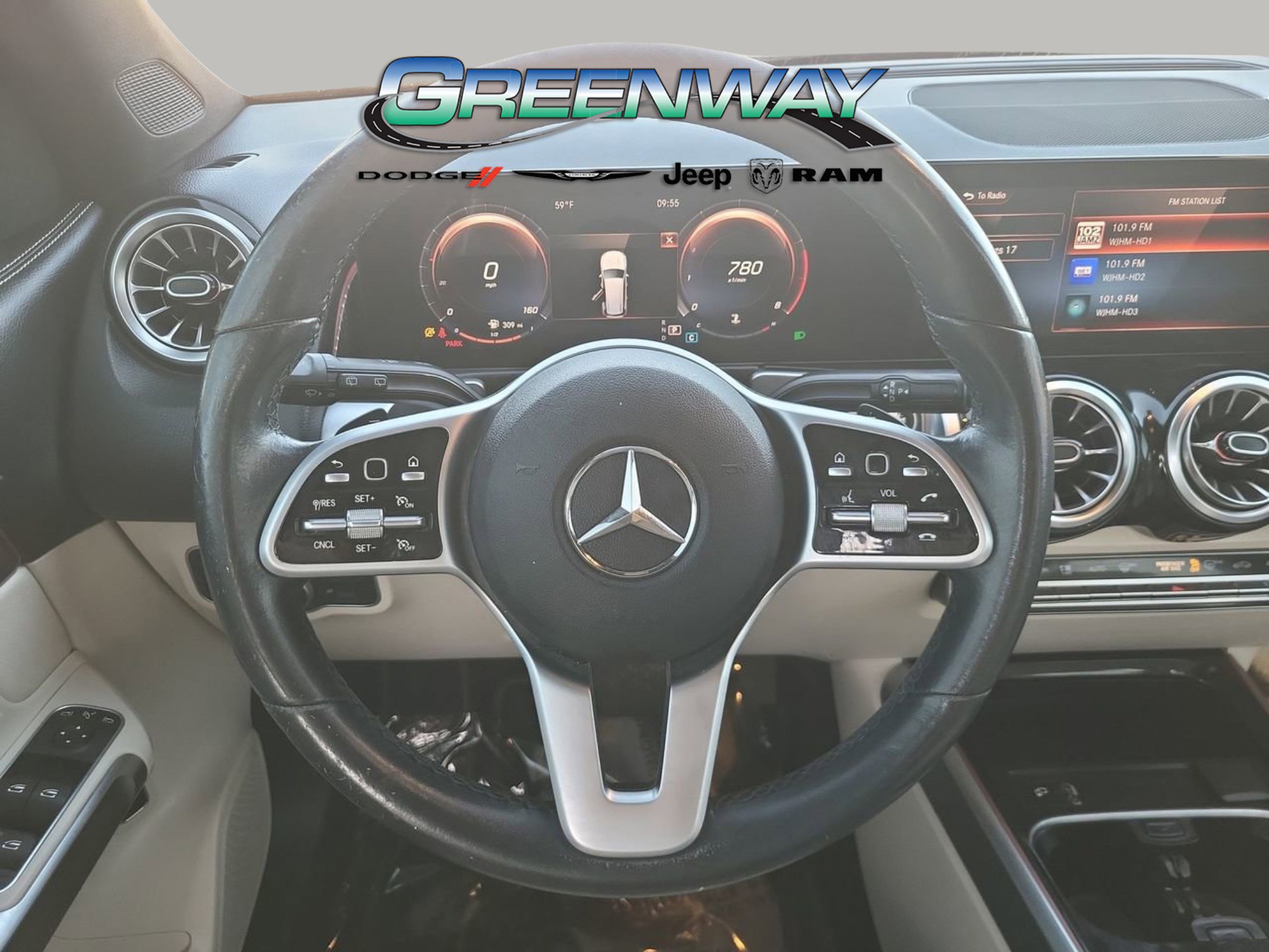 Used 2022 Mercedes-Benz GLB 250 image 27