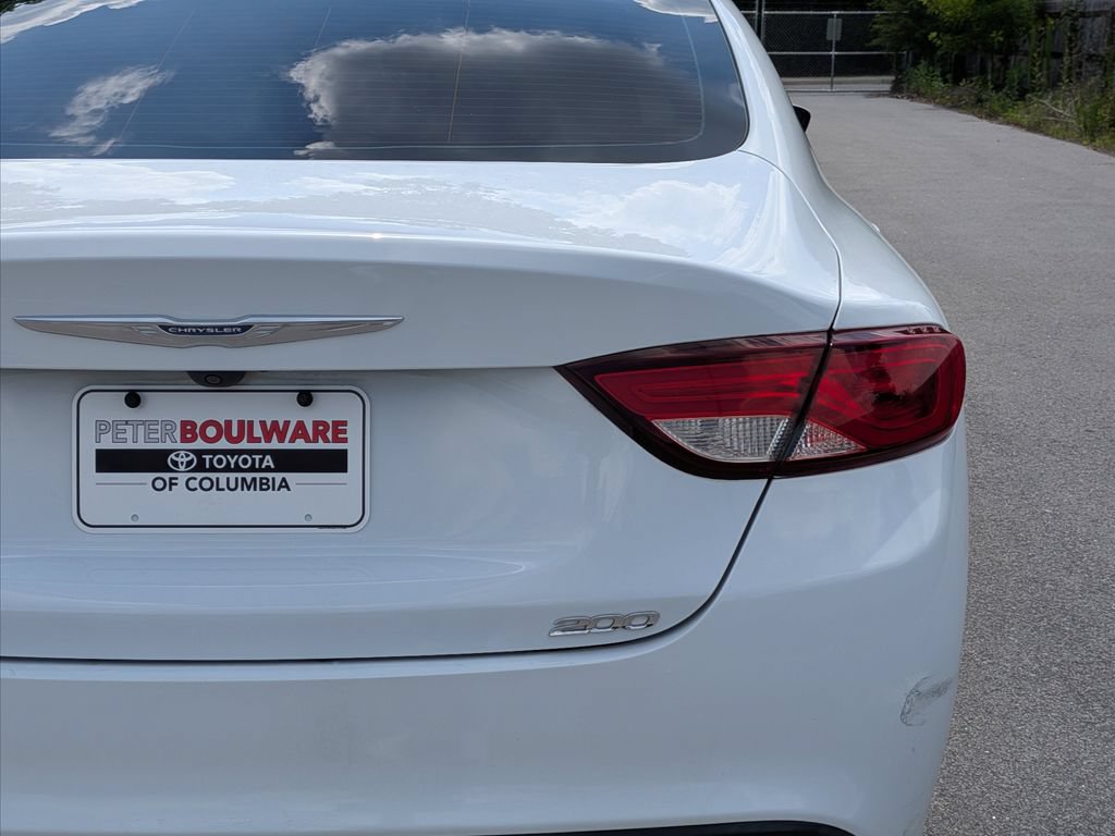 Used 2016 Chrysler 200 Limited FWD image 6