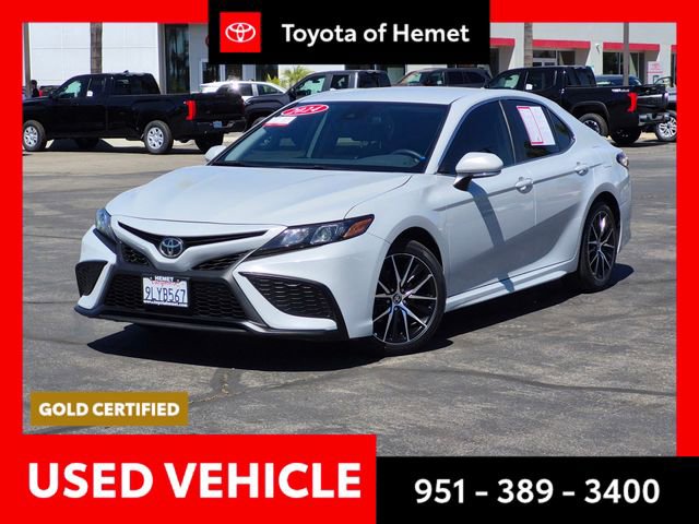 Used 2024 Toyota Camry SE image 1