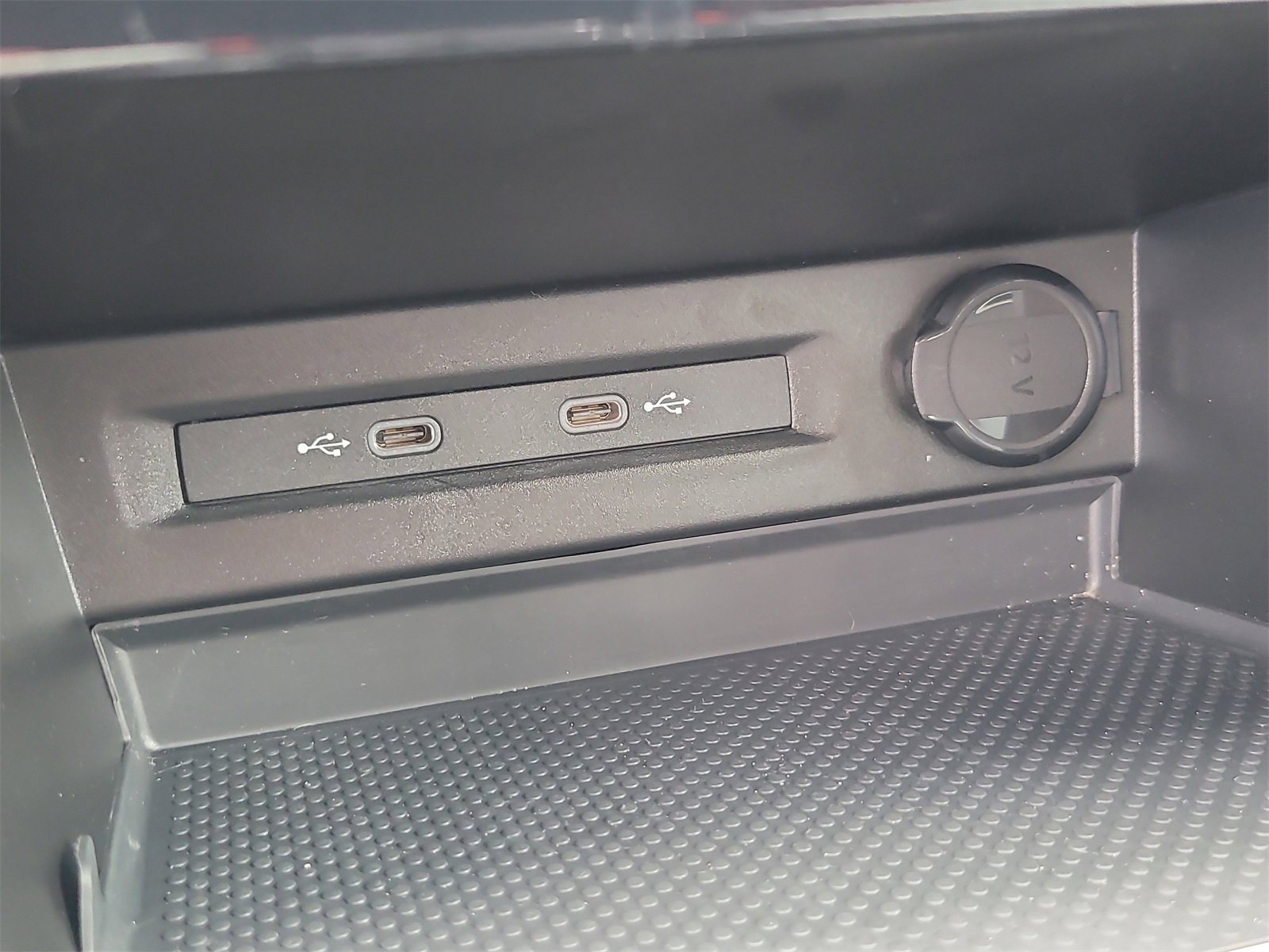 Certified 2025 Volkswagen Taos S image 24