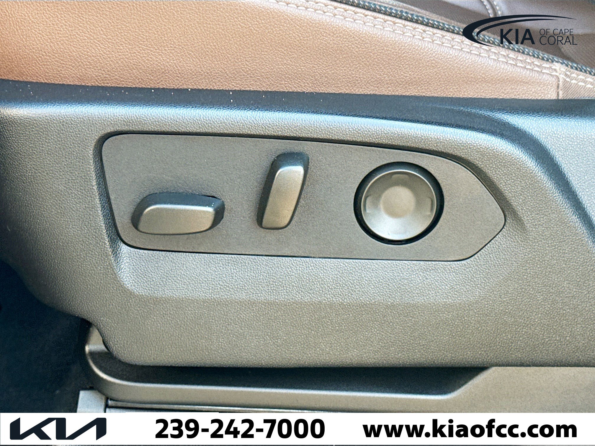 Used 2025 Chevrolet Suburban High Country image 25