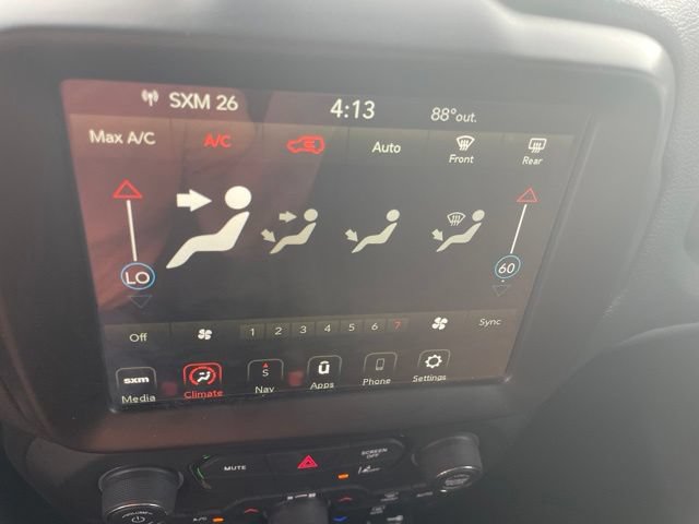 Used 2021 Jeep Renegade Latitude AWD/4WD image 34