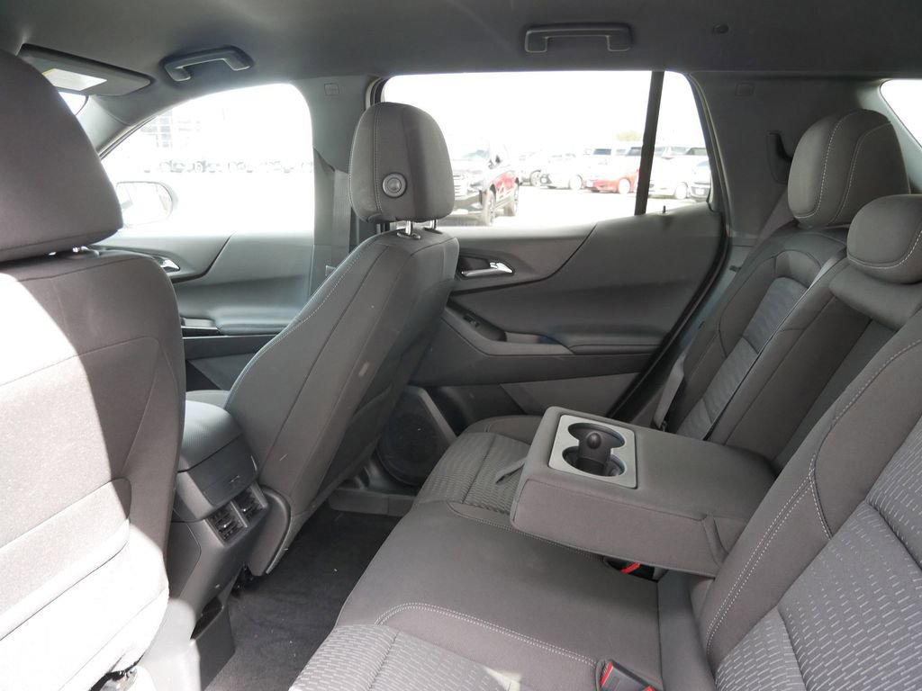 New 2026 Chevrolet Equinox LT w/ Safety and Technology Package AWD/4WD image 17