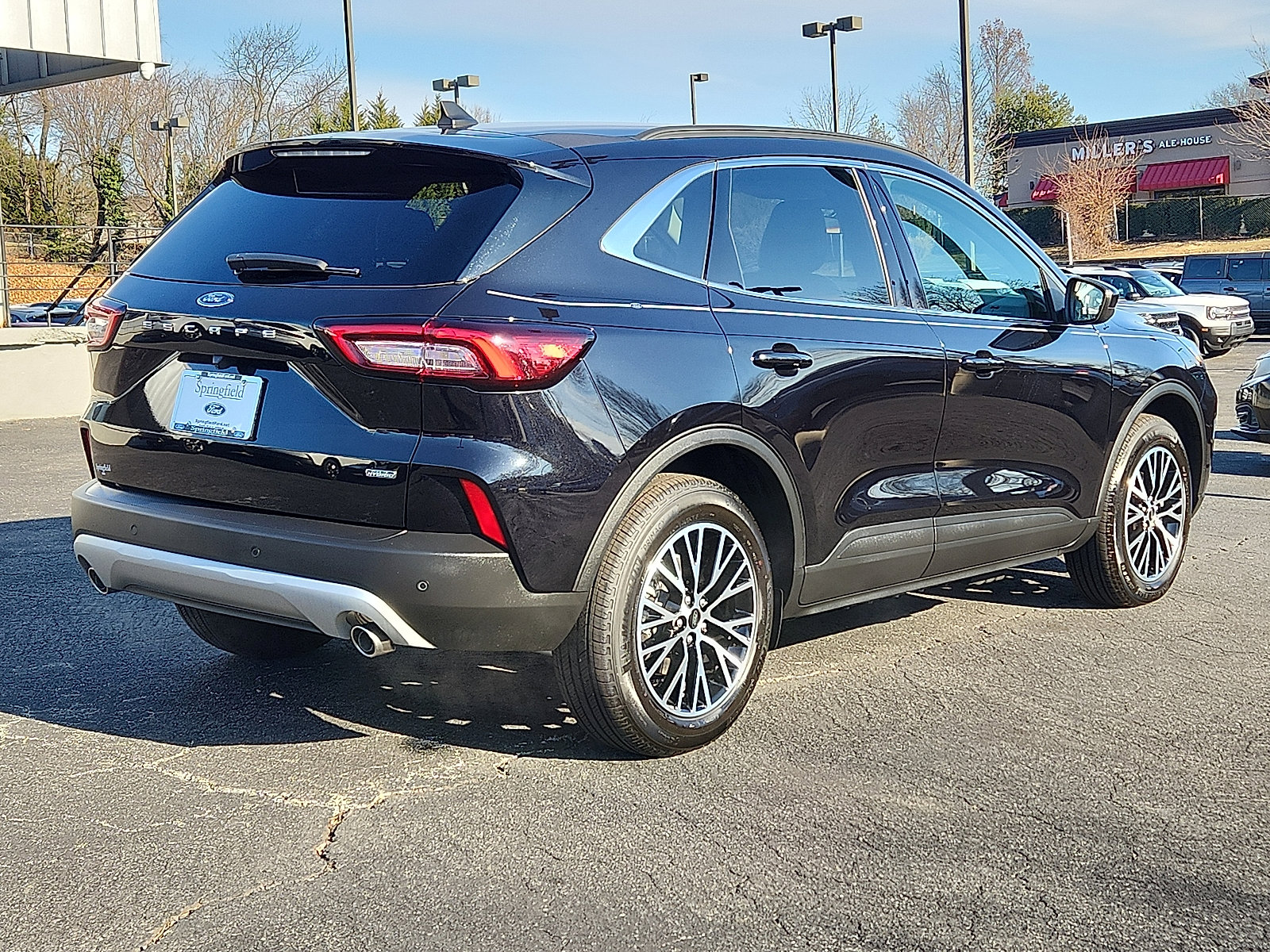 Used 2025 Ford Escape SE image 6