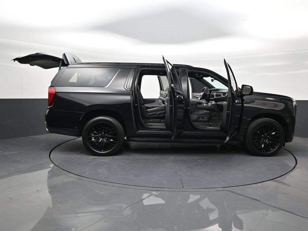 Used 2023 GMC Yukon XL Denali w/ Advanced Technology Package RWD image 29
