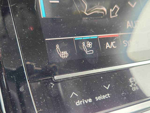 Used 2022 Audi e-tron Premium Plus AWD/4WD image 25