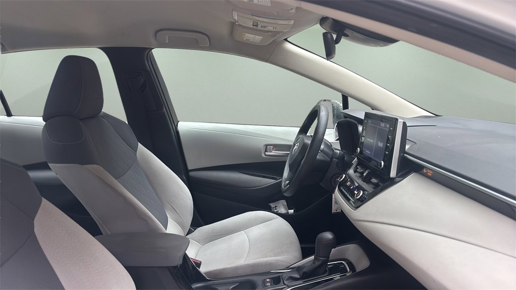 Used 2021 Toyota Corolla LE image 15