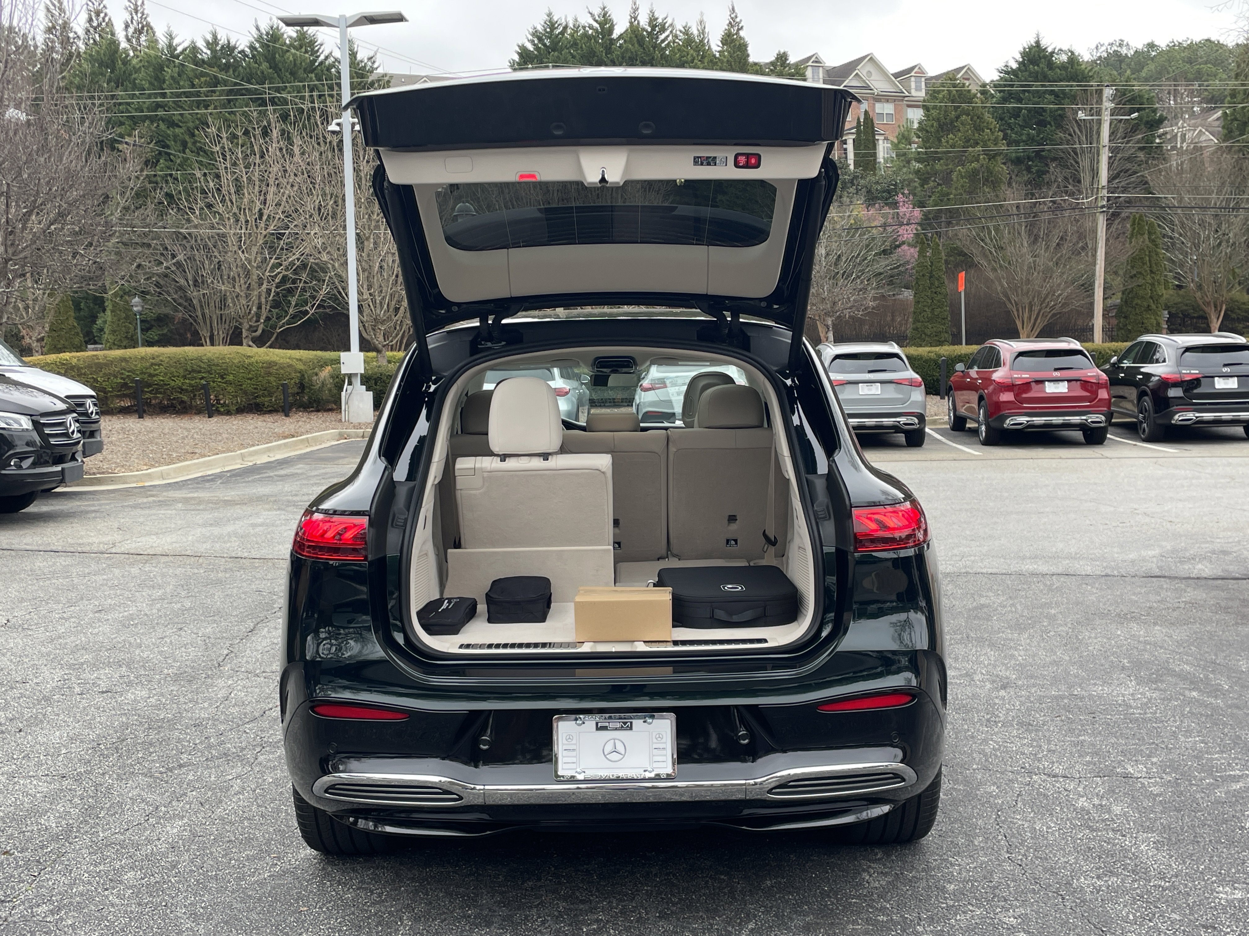 New 2026 Mercedes-Benz EQS 400 4MATIC SUV image 8