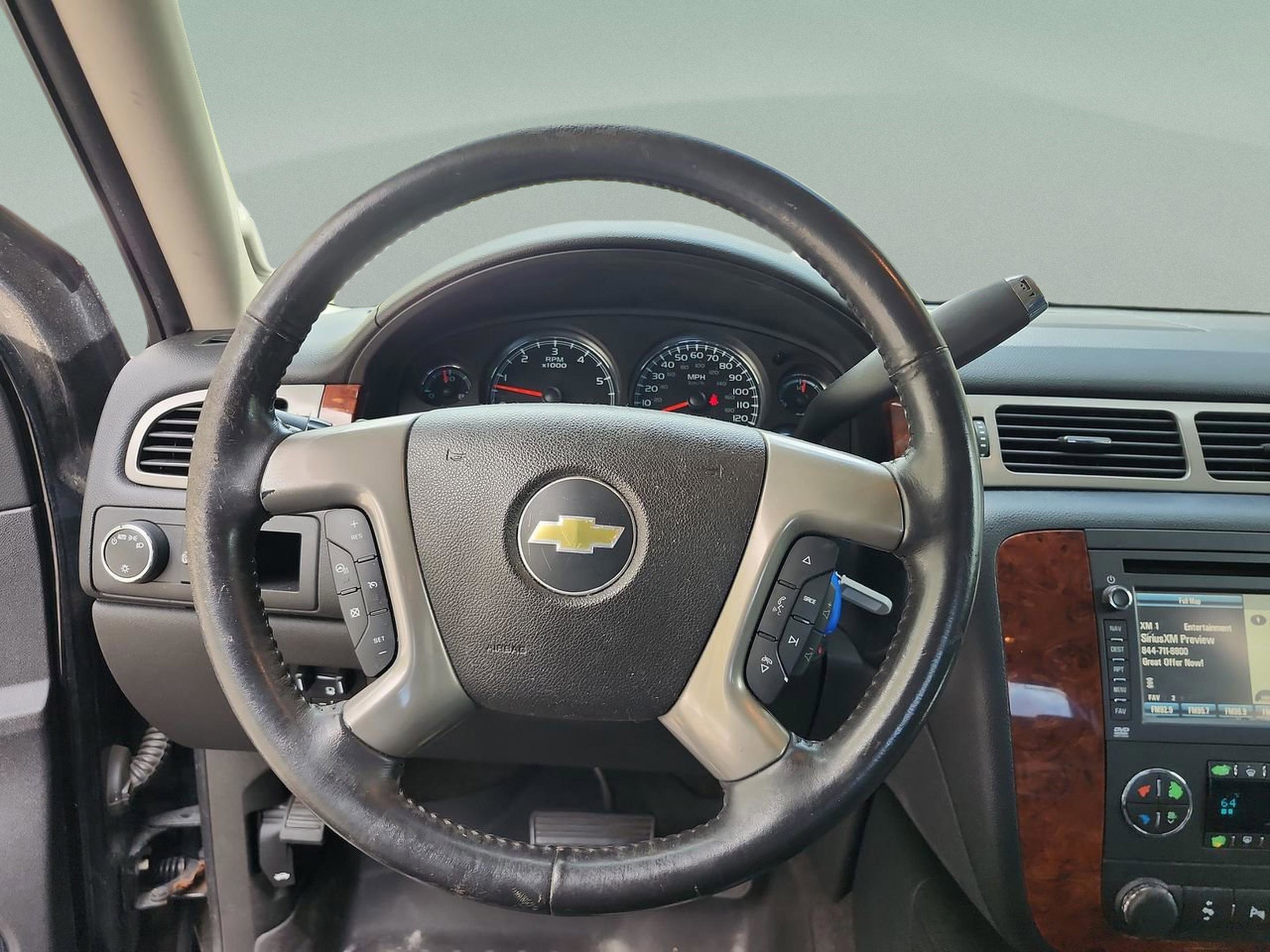 Used 2013 Chevrolet Avalanche LTZ image 9