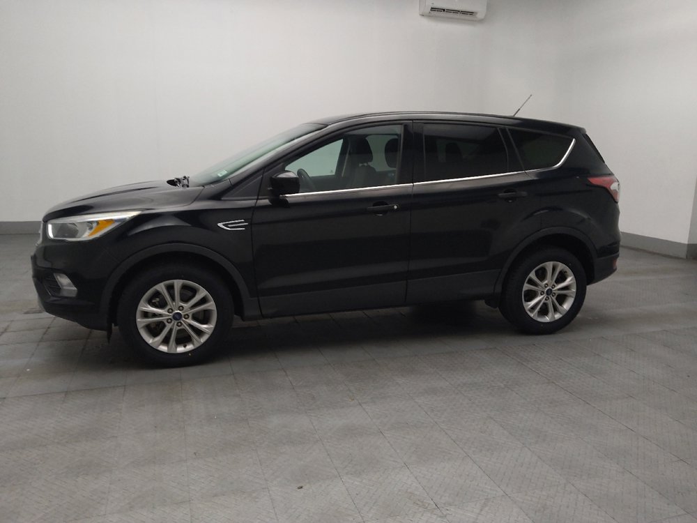 Used 2017 Ford Escape SE image 2