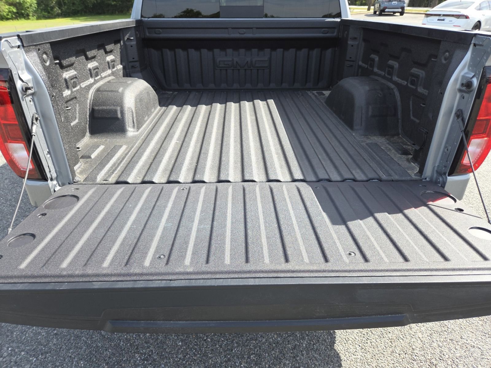 New 2026 GMC Sierra 1500 Elevation w/ Elevation Premium Package AWD/4WD image 24