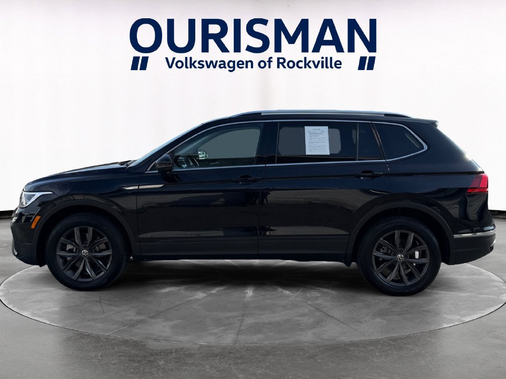 Used 2023 Volkswagen Tiguan SE FWD image 3