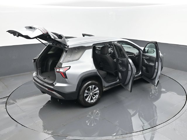 Used 2025 Chevrolet Equinox LT AWD/4WD image 28