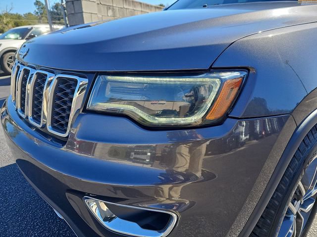 Used 2017 Jeep Grand Cherokee Limited w/ Luxury Group II image 32