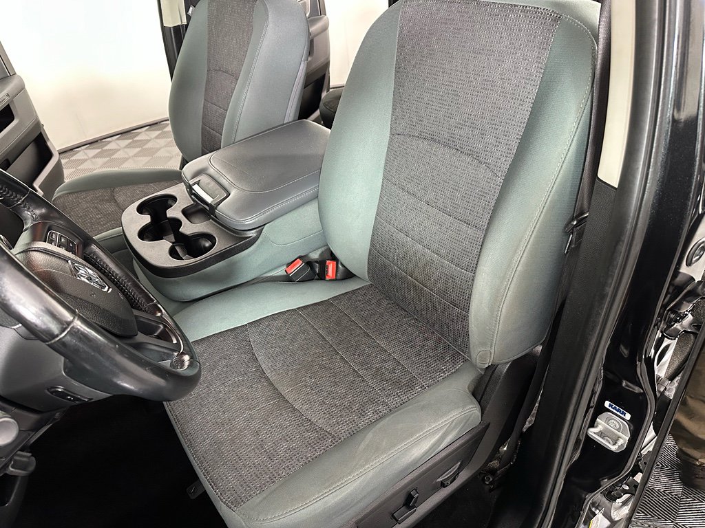 Used 2016 RAM 1500 Classic SLT image 27