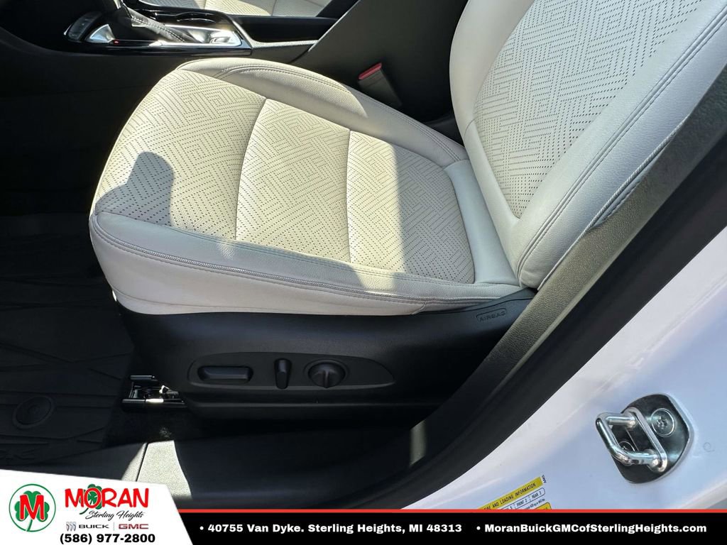 Certified 2021 Buick Encore GX Essence w/ Experience Buick Package FWD image 19