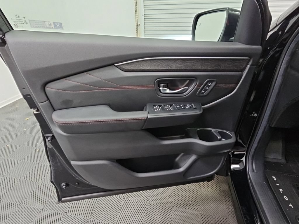 New 2026 Honda Pilot Black Edition image 32