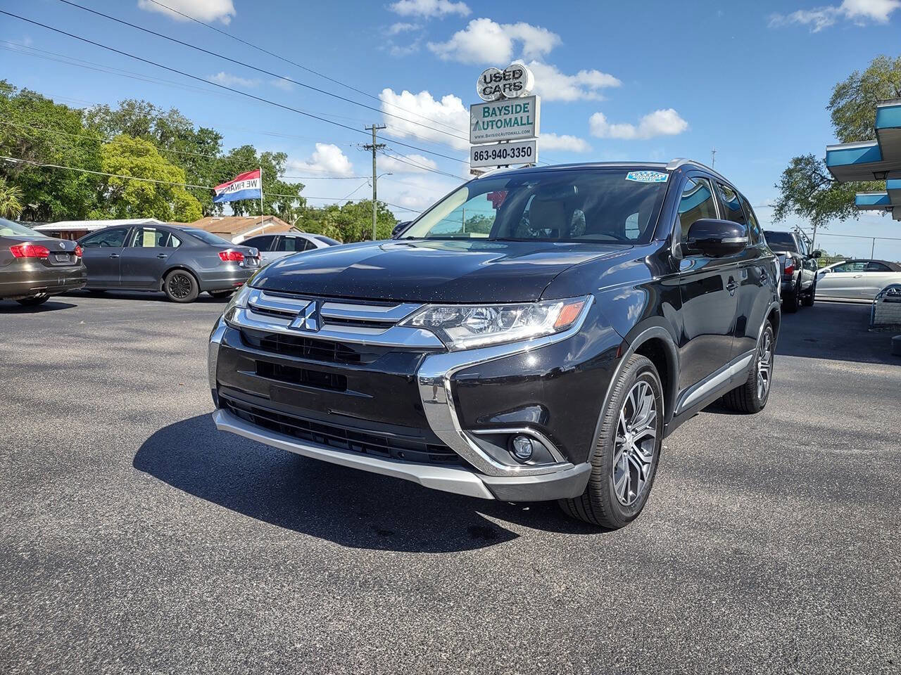 Used 2018 Mitsubishi Outlander SEL AWD/4WD image 1