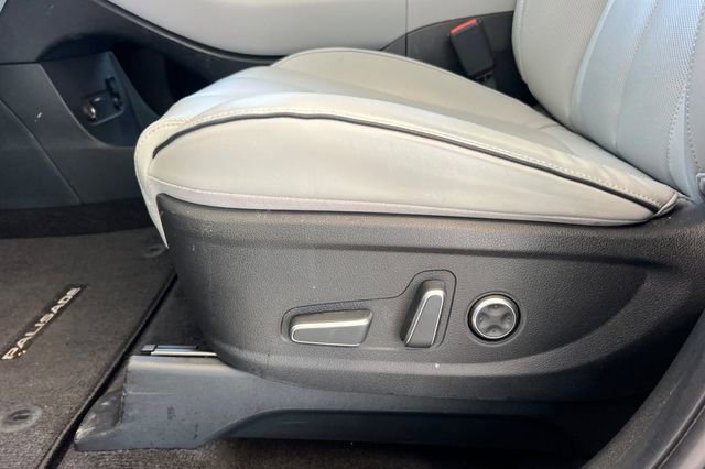 Used 2023 Hyundai Palisade SEL w/ Premium Package FWD image 13