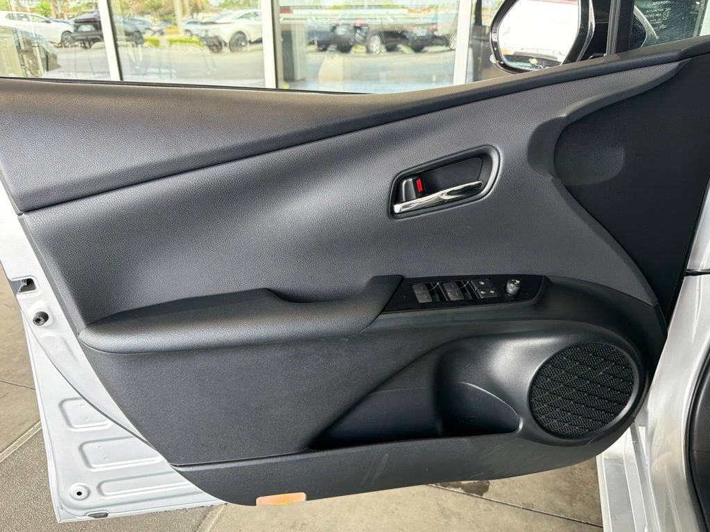 Certified 2020 Toyota Prius Prime Limited FWD image 18