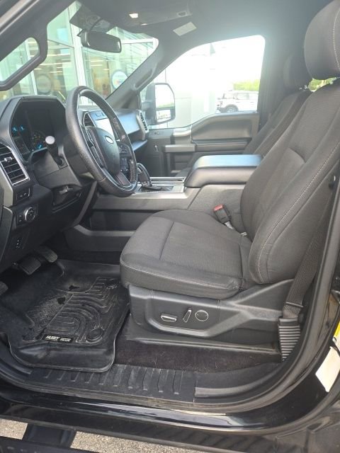 Used 2016 Ford F150 XLT w/ Equipment Group 302A Luxury AWD/4WD image 7