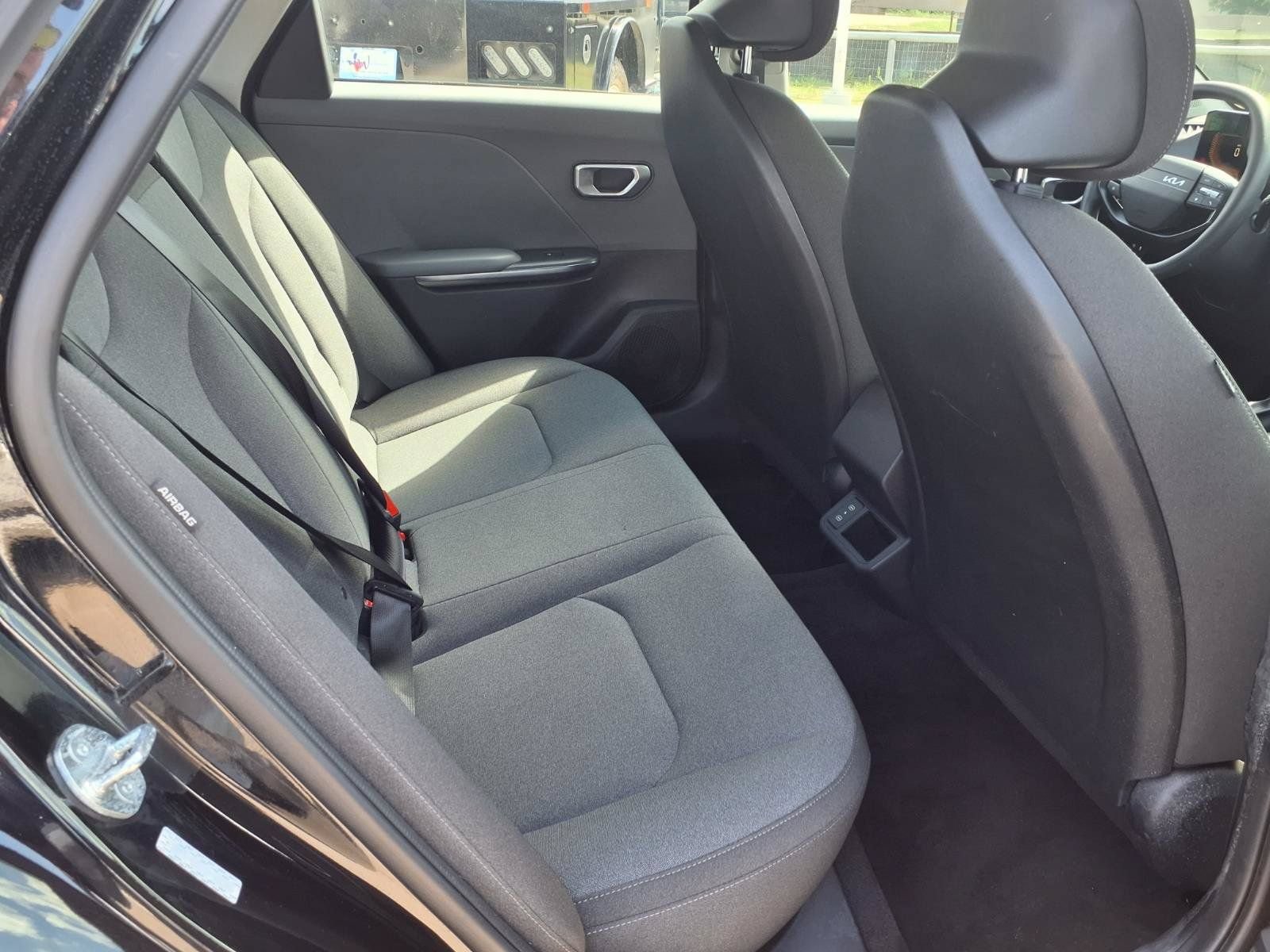 Used 2025 Kia K4 FWD image 19
