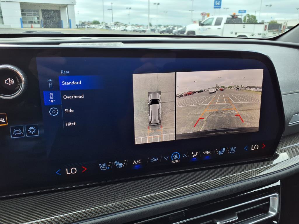 New 2025 Chevrolet Traverse High Country w/ LPO, Floor Liner Package image 18