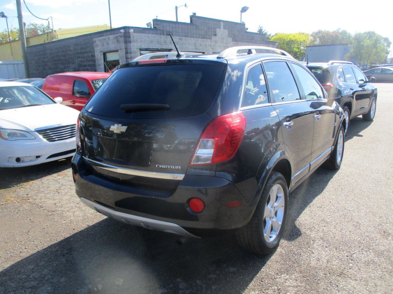 Used 2014 Chevrolet Captiva Sport LT FWD image 5