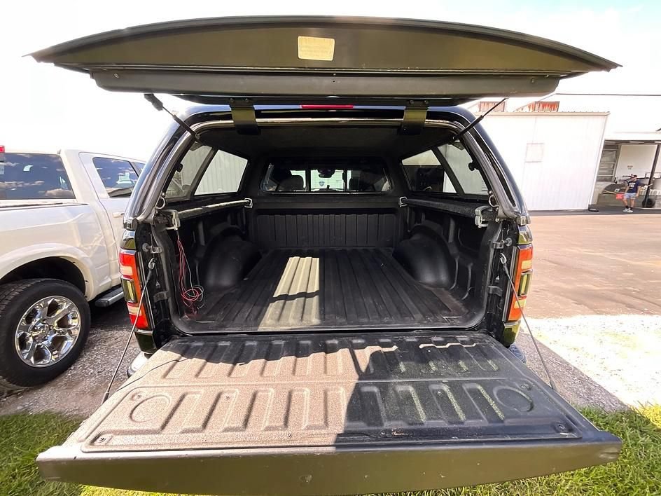Used 2020 RAM 1500 Limited w/ Black Appearance Package AWD/4WD image 7