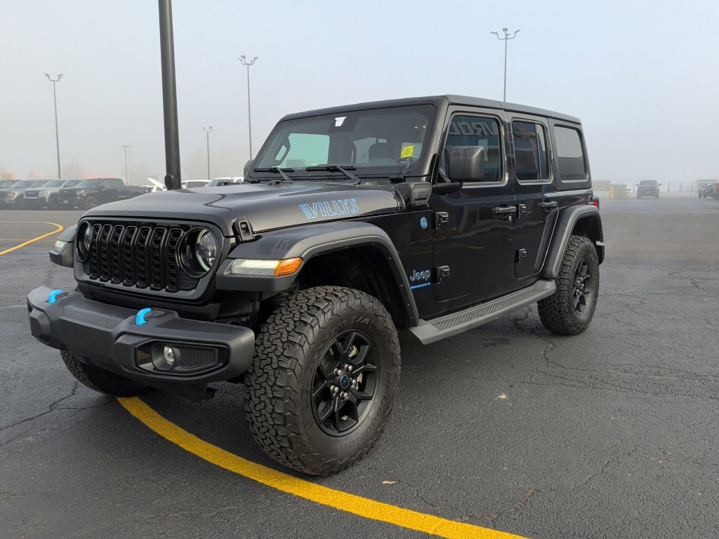 Used 2024 Jeep Wrangler Unlimited AWD/4WD image 3