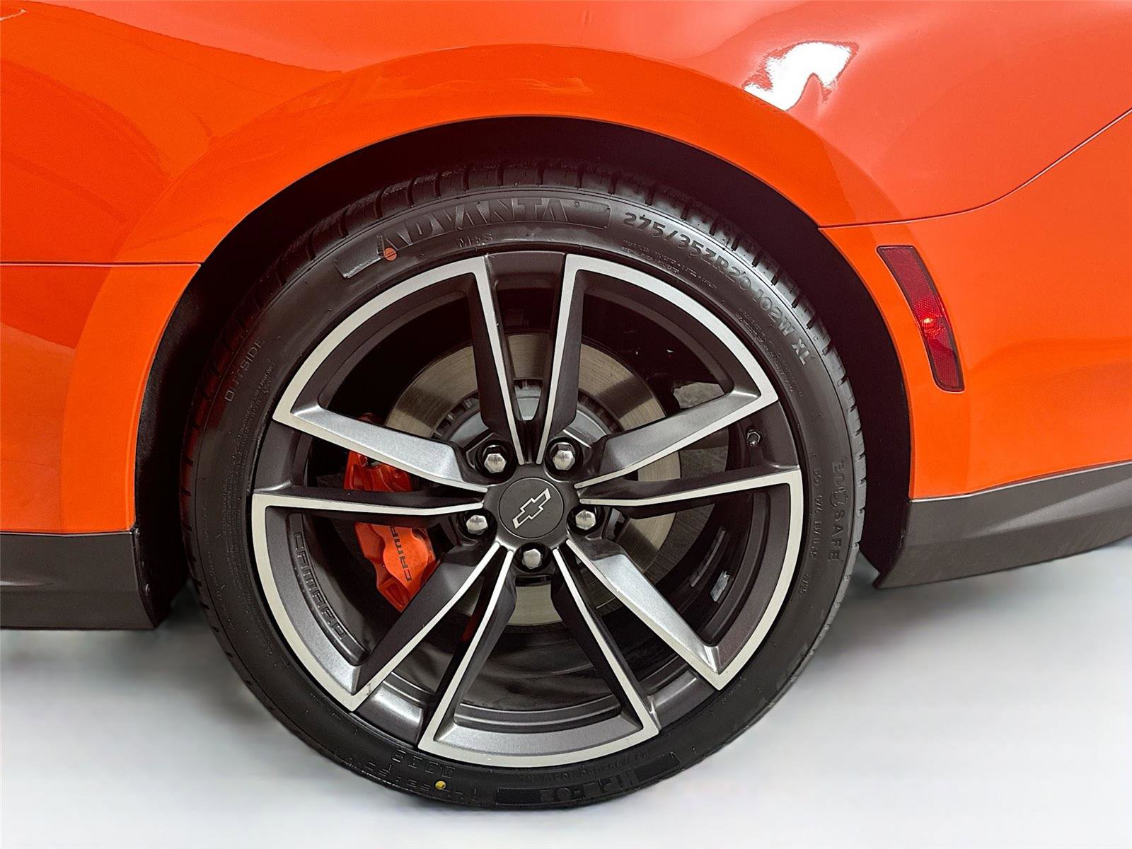 Used 2018 Chevrolet Camaro SS w/ Hot Wheels Edition RWD image 26