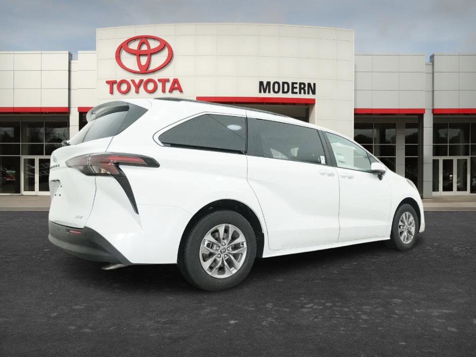 New 2026 Toyota Sienna XLE AWD/4WD image 20