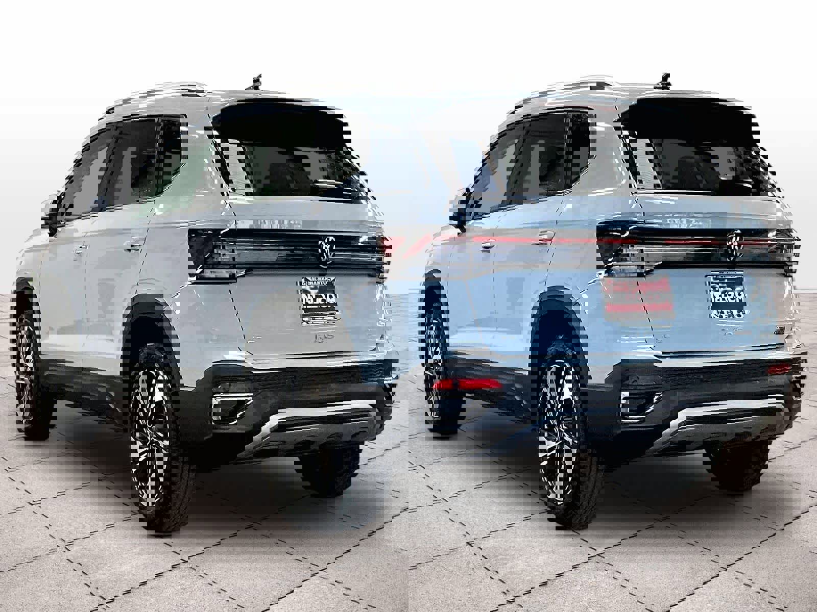 New 2026 Volkswagen Taos SE image 3