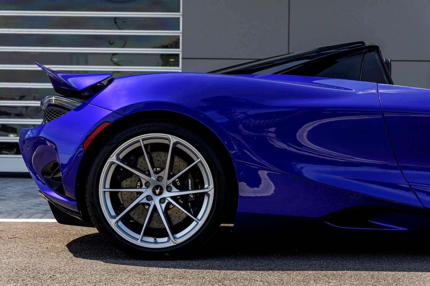 New 2026 McLaren 750S Spider RWD image 33