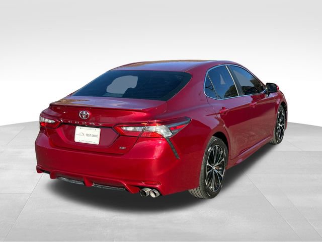 Used 2018 Toyota Camry SE image 5