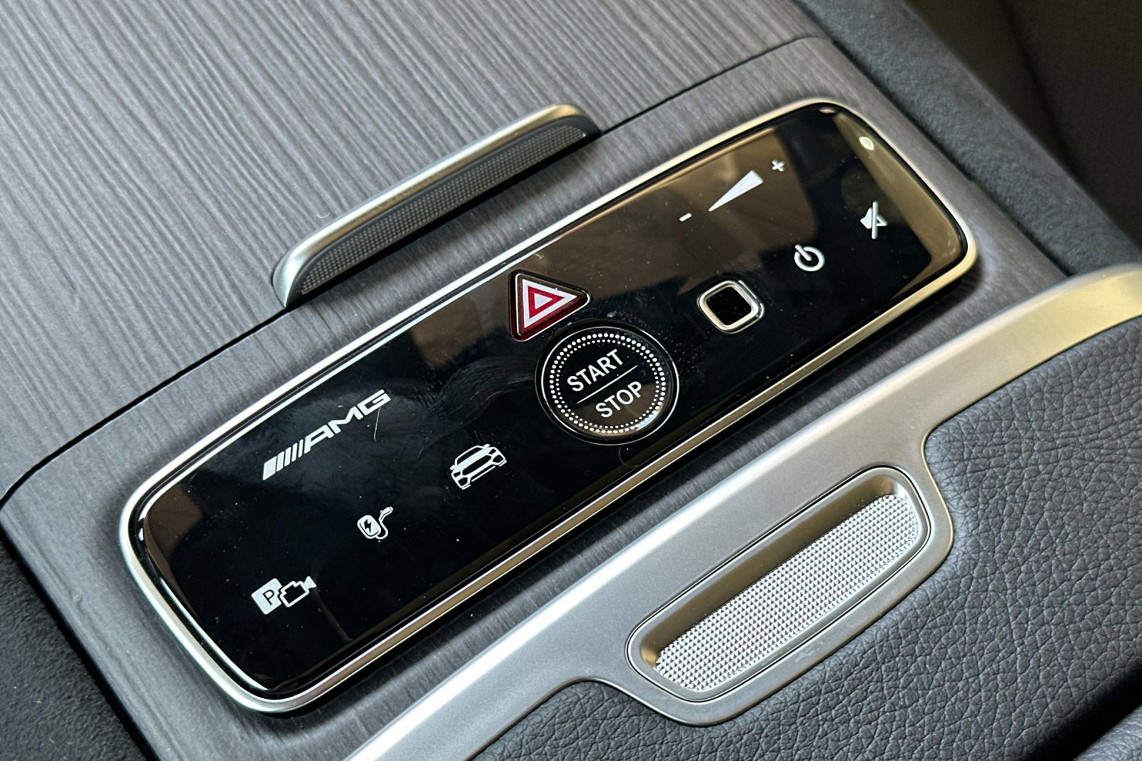 New 2025 Mercedes-Benz EQE AMG 4MATIC SUV image 28