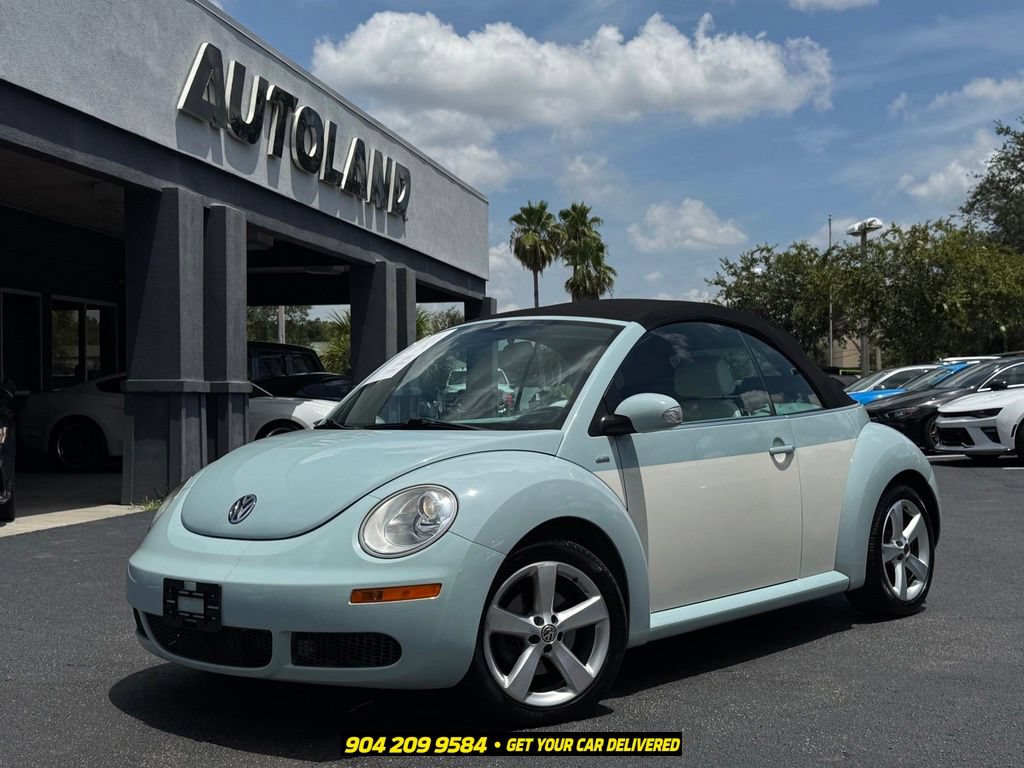 Used 2010 Volkswagen Beetle Final Edition FWD image 2