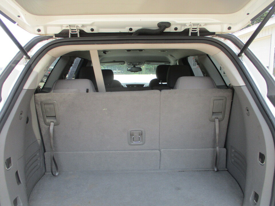 Used 2015 Chevrolet Traverse LT w/ Style and Technology Package FWD image 6