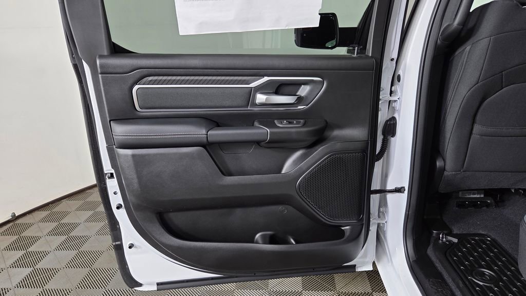 New 2026 RAM 1500 4x4 Crew Cab image 24